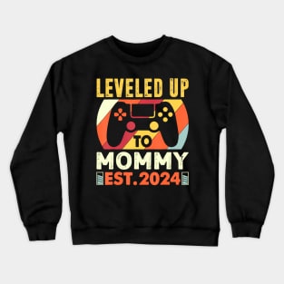 Soon To Be Mom 2024 I Leveled Up To Mommy 2024 Crewneck Sweatshirt